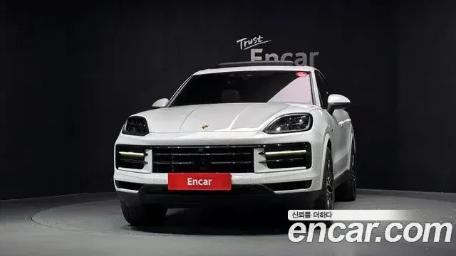 Porsche Cayenne 2025 — Фото 3/20