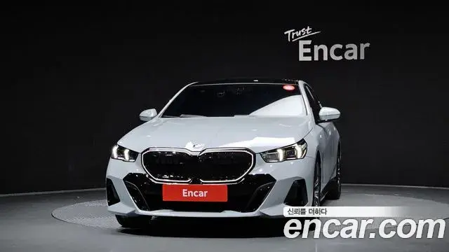 BMW 5 Series 2025 — ფოტო 3/20