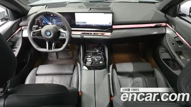 BMW 5 Series 2025 — ფოტო 7/20