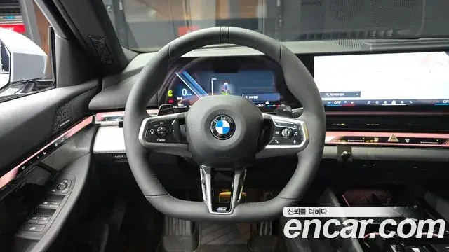 BMW 5 Series 2025 — ფოტო 13/20