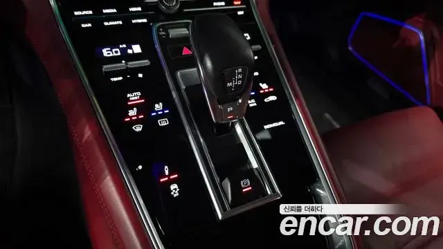 Porsche Panamera 2018 — Фото 9/20