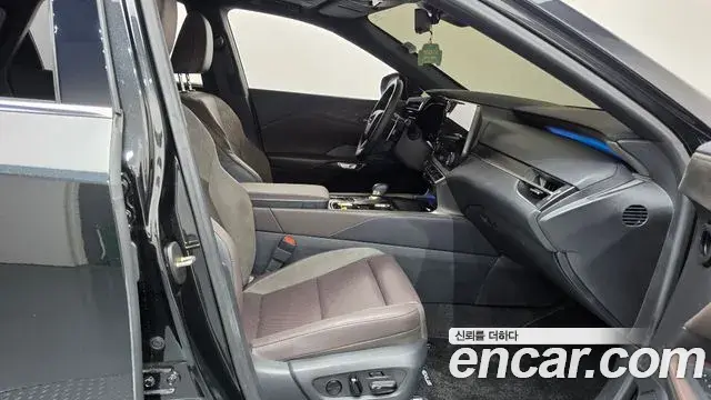 Lexus RX350h 2024 — ფოტო 15/20