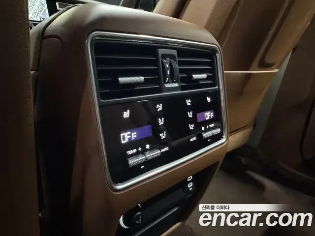 Porsche Cayenne 2020 — Фото 12/20