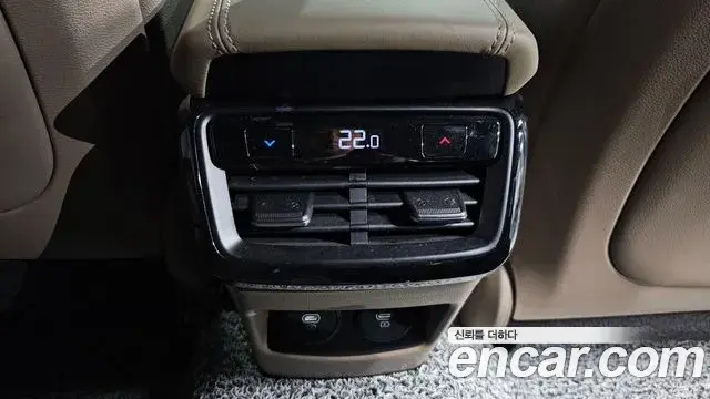 Kia K8 2022 — Photo 13/38