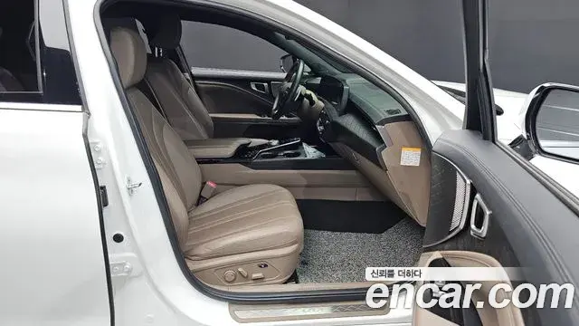 Kia K8 2022 — Photo 1/38