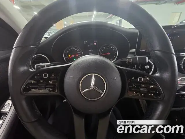 Mercedes-Benz C-Class 2019 — Фото 11/19