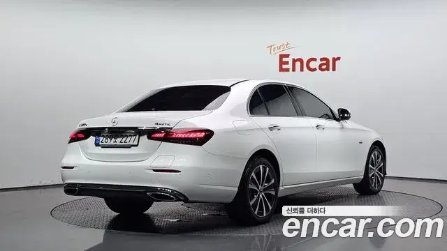 Mercedes-Benz E-Class 2021 — Фото 2/20