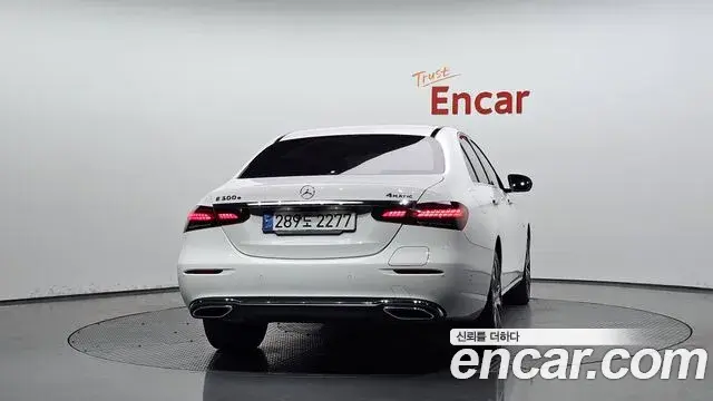 Mercedes-Benz E-Class 2021 — Фото 4/20