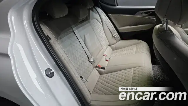 Genesis G70 2021 — Şəkil 17/33