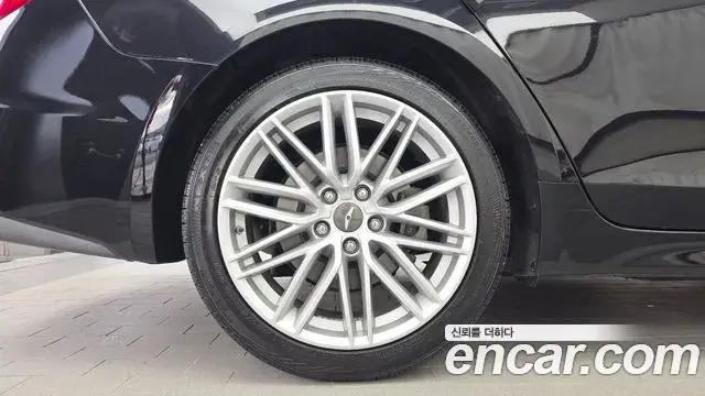 Genesis G70 2020 — Şəkil 13/32