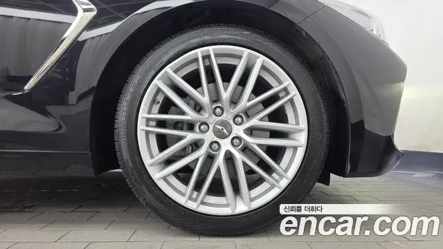 Genesis G70 2020 — Şəkil 18/32