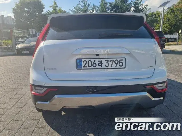 Kia Niro 2024 — Фото 3/20