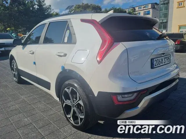 Kia Niro 2024 — Фото 4/20