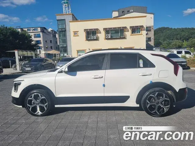 Kia Niro 2024 — Фото 10/20