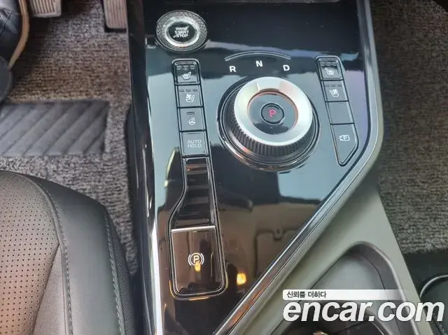 Kia Niro 2024 — Фото 15/20