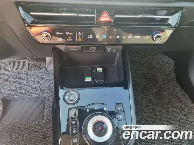 Kia Niro 2024 — Фото 18/20