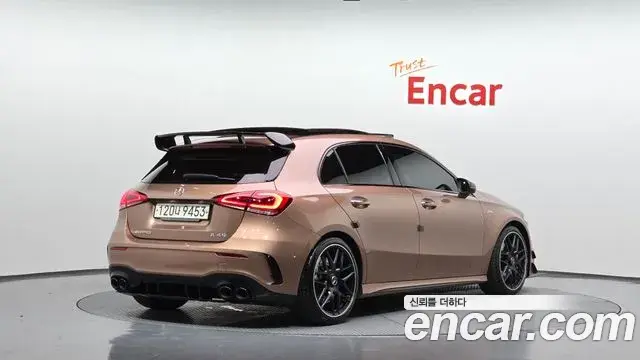 Mercedes-Benz A-Class 2023 — Фото 2/20