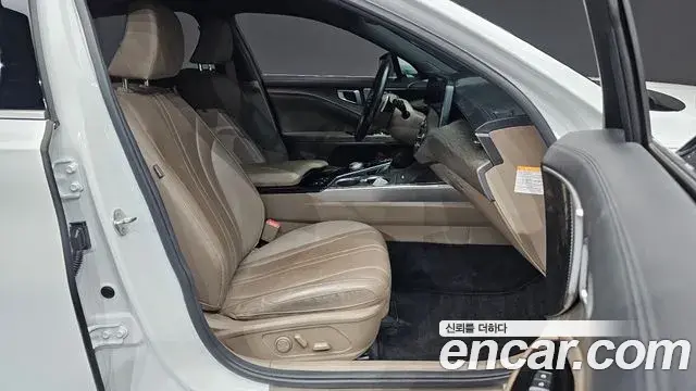 Kia K8 2023 — Şəkil 23/38
