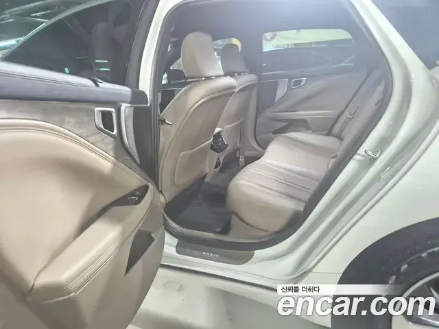 Kia K8 2023 — Şəkil 12/38