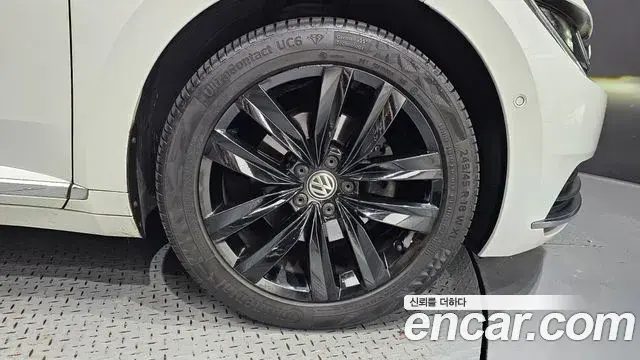 Volkswagen Arteon 2019 — Photo 19/30