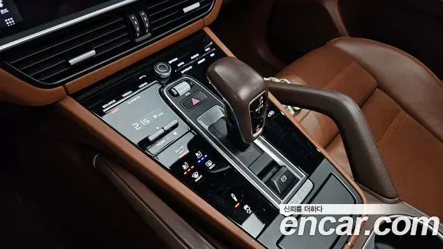 Porsche Cayenne 2020 — Фото 9/20