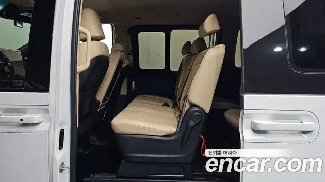 Hyundai Staria 2024 — Фото 12/20