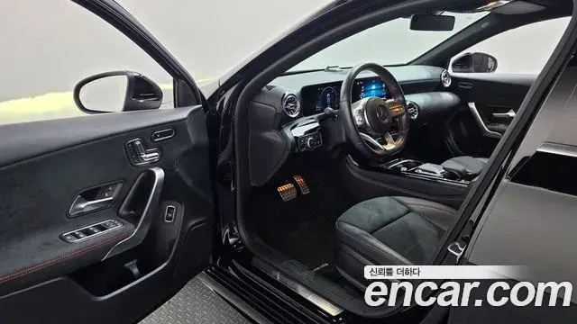 Mercedes-Benz A-Class 2020 — Фото 10/20