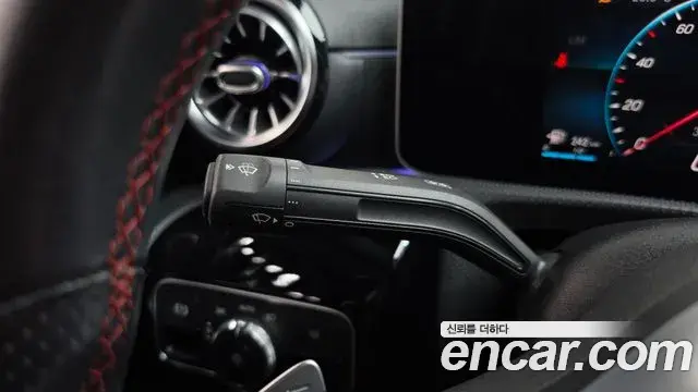 Mercedes-Benz A-Class 2020 — Фото 19/20