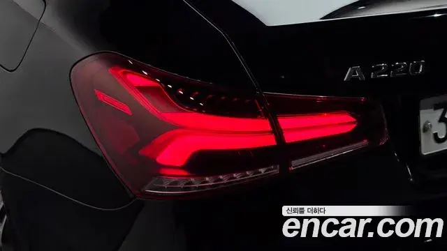 Mercedes-Benz A-Class 2020 — Photo 25/30