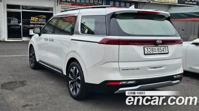 Kia Carnival 2021 — Фото 4/20