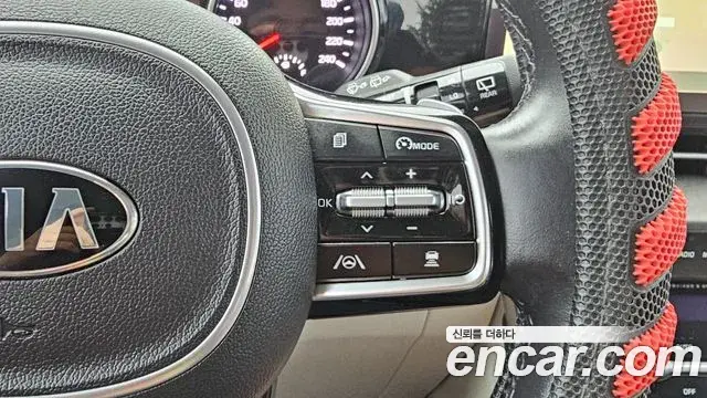 Kia Carnival 2021 — Фото 14/20