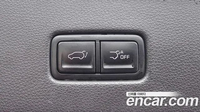 Kia Carnival 2021 — Фото 17/20