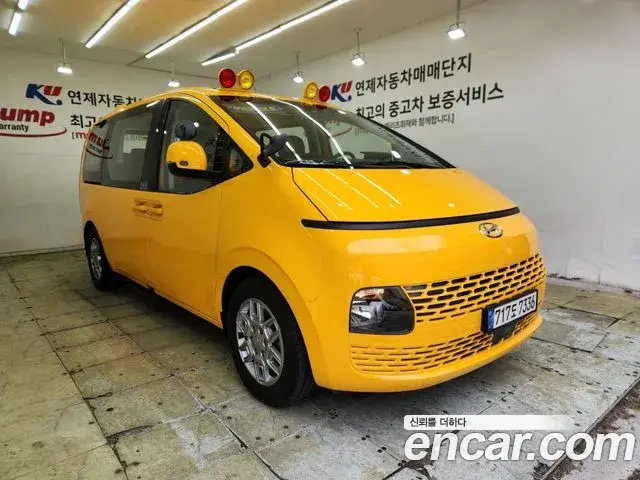 Hyundai Staria 2021 — Фото 4/20