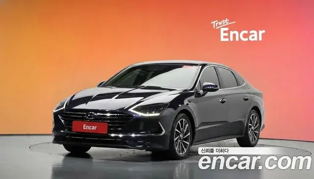 Hyundai Sonata 2019 — Фото 1/20