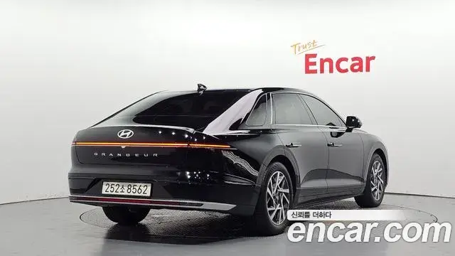 Hyundai Grandeur 2023 — Şəkil 2/20