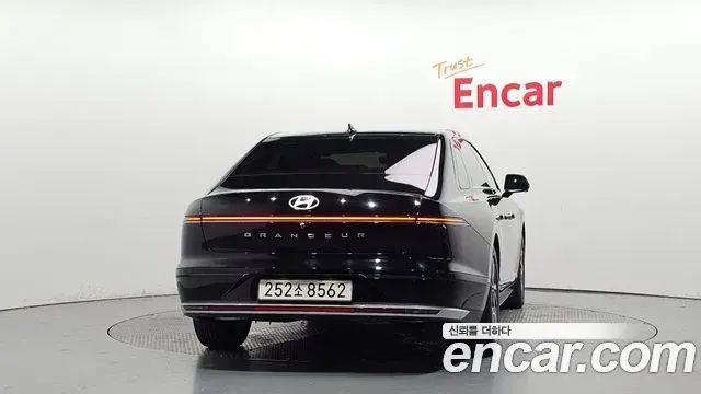 Hyundai Grandeur 2023 — Şəkil 4/20