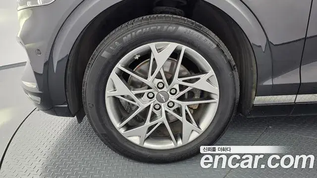 Genesis GV70 2021 — Şəkil 29/35