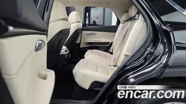 Genesis GV70 2021 — Şəkil 22/35