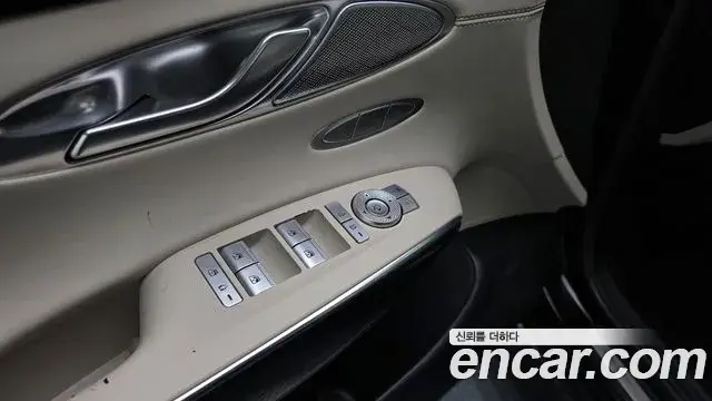 Genesis GV70 2021 — Şəkil 28/35