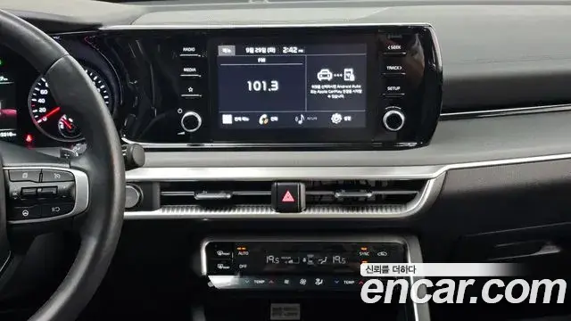 Kia K5 2022 — Photo 26/30