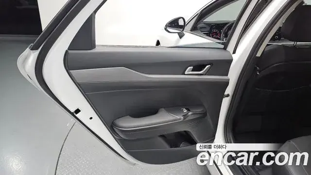 Kia K5 2022 — Photo 27/30