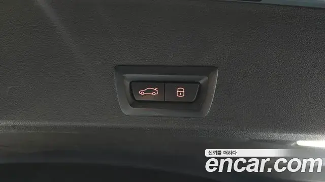 BMW XM 2023 — Фото 18/20