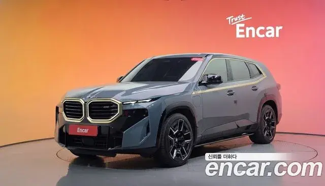 BMW XM 2023 — Фото 1/20
