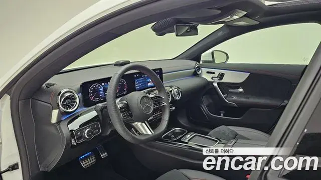 Mercedes-Benz CLA-Class 2025 — Фото 7/18