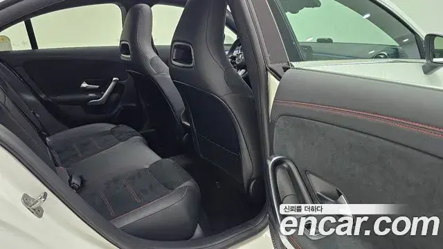Mercedes-Benz CLA-Class 2025 — Фото 8/18