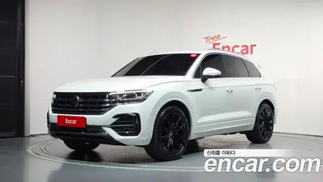 Volkswagen Touareg 2023 — Photo 36/36