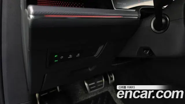 Volkswagen Touareg 2023 — Photo 34/36