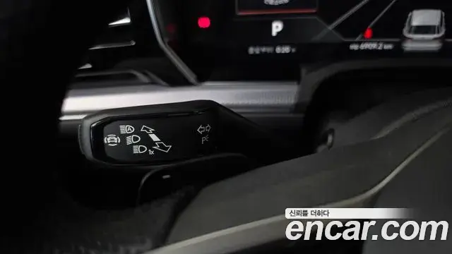Volkswagen Touareg 2023 — Photo 24/36