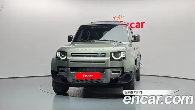 Land Rover Defender 2025 — Фото 3/20