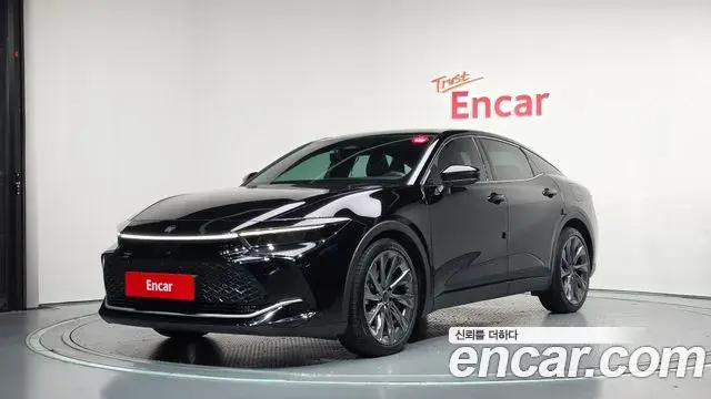 Toyota Crown Crossover 2023 — Şəkil 14/20